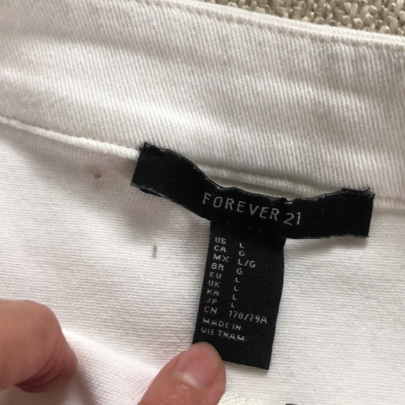 Forever 21 white mini skirt w front zipper. - Picture 3 of 3